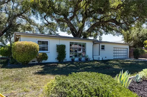 Exterior - 240 Oak, Paso Robles, CA 93446 photo 3 of 15