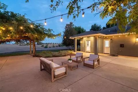 Exterior - 8495 Plane Vw, Paso Robles, CA 93446 photo 9 of 23