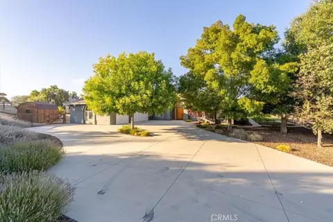 Exterior - 8495 Plane Vw, Paso Robles, CA 93446 photo 19 of 23