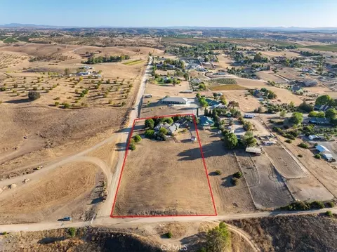 View/Area - 8495 Plane Vw, Paso Robles, CA 93446 photo 6 of 12