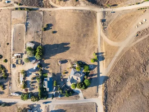 View/Area - 8495 Plane Vw, Paso Robles, CA 93446 photo 8 of 12