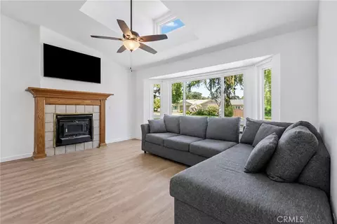 Living - 525 Golden Mdw, Paso Robles, CA 93446 photo 1 of 4