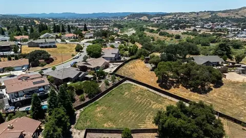 609 Navajo, Paso Robles, CA 93446 photo 5