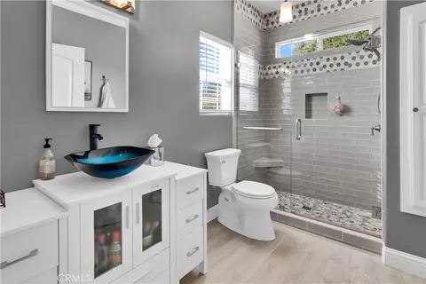 Bath - 503 Red River Dr, Paso Robles, CA 93446 photo 2 of 4