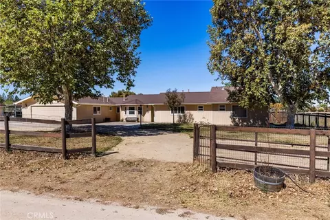 Exterior - 5955 Whispering Oaks Way, Paso Robles, CA 93446 photo 1 of 9