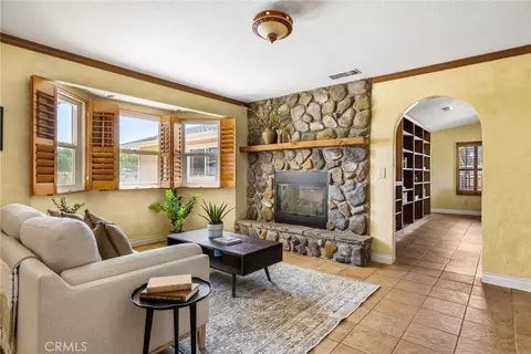 Living - 5955 Whispering Oaks Way, Paso Robles, CA 93446 photo 1 of 2
