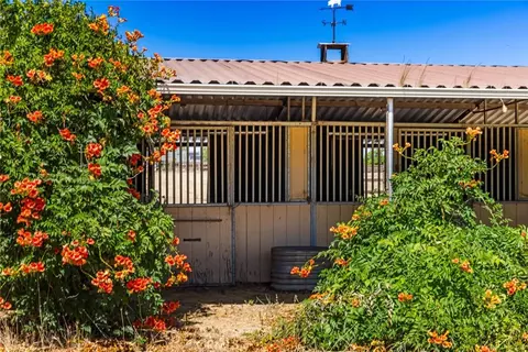 Exterior - 5955 Whispering Oaks Way, Paso Robles, CA 93446 photo 3 of 9