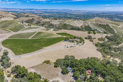 View/Area - 1455 Kiler Canyon Rd, Paso Robles, CA 93446 photo 3 of 6