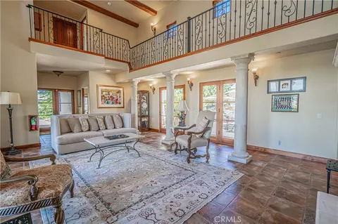 Living - 1455 Kiler Canyon Rd, Paso Robles, CA 93446 photo 3 of 5