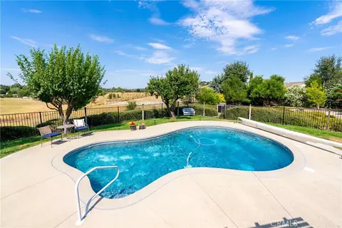 Exterior - 915 Santa Rita, Templeton, CA 93465 photo 3 of 16