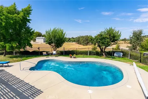 Exterior - 915 Santa Rita, Templeton, CA 93465 photo 8 of 16