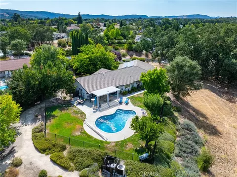 View/Area - 915 Santa Rita, Templeton, CA 93465 photo 2 of 3