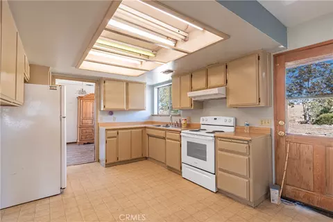 Kitchen - 320 Grace, Paso Robles, CA 93446 photo 1 of 1
