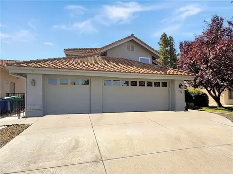 928 Saint Ann, Paso Robles, CA 93446 photo 2