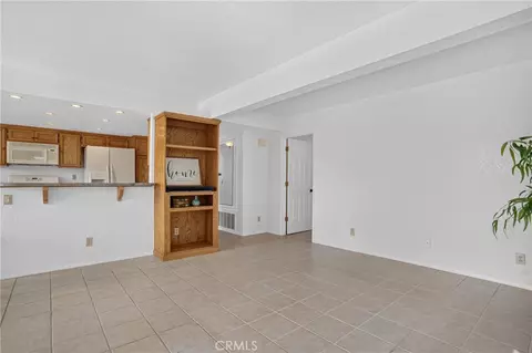 Living - 928 Saint Ann, Paso Robles, CA 93446 photo 4 of 4