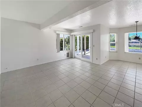 928 Saint Ann, Paso Robles, CA 93446 photo 5
