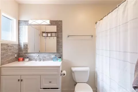 Bath - 504 32nd St, Paso Robles, CA 93446 photo 2 of 2
