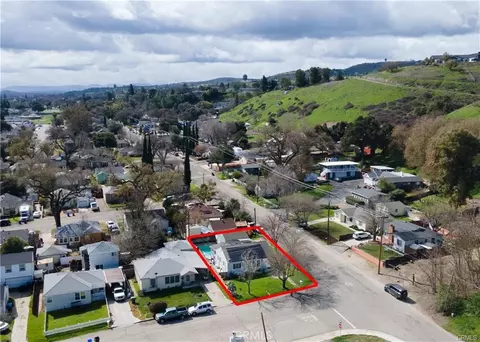 View/Area - 504 32nd St, Paso Robles, CA 93446 photo 2 of 5