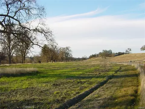 6675 Webster Rd, Creston, CA 93432 photo 2