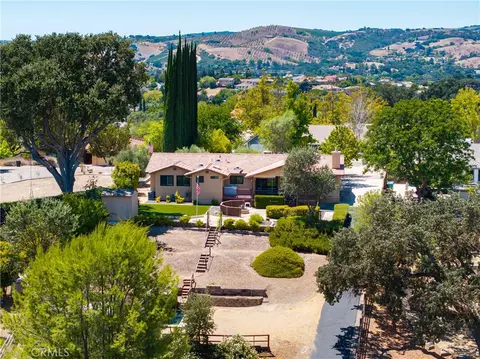 View/Area - 738 Orchard, Paso Robles, CA 93446 photo 4 of 8
