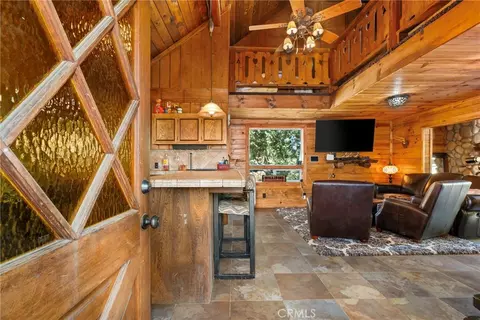 Entry Way - 48663 Benson Trl, Posey, CA 93260 photo 2 of 4