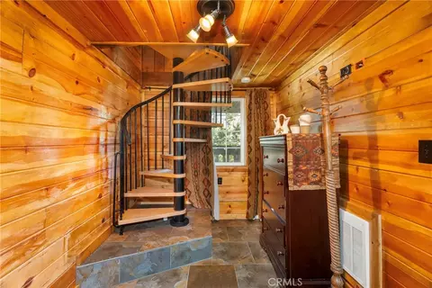 Entry Way - 48663 Benson Trl, Posey, CA 93260 photo 3 of 4