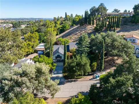 View/Area - 436 28th, Paso Robles, CA 93446 photo 3 of 9