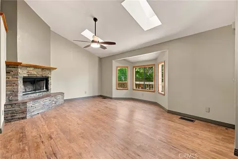 Living - 436 28th, Paso Robles, CA 93446 photo 4 of 6