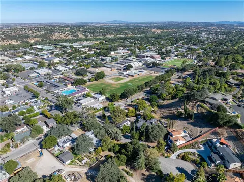 View/Area - 436 28th, Paso Robles, CA 93446 photo 7 of 9