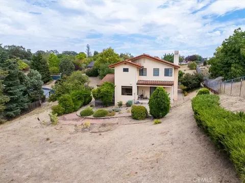 Exterior - 815 Jackson, Paso Robles, CA 93446 photo 2 of 12