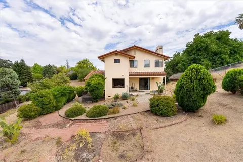 Exterior - 815 Jackson, Paso Robles, CA 93446 photo 9 of 12