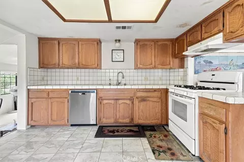 Kitchen - 815 Jackson, Paso Robles, CA 93446 photo 2 of 3