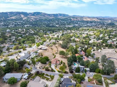 View/Area - 815 Jackson, Paso Robles, CA 93446 photo 5 of 11