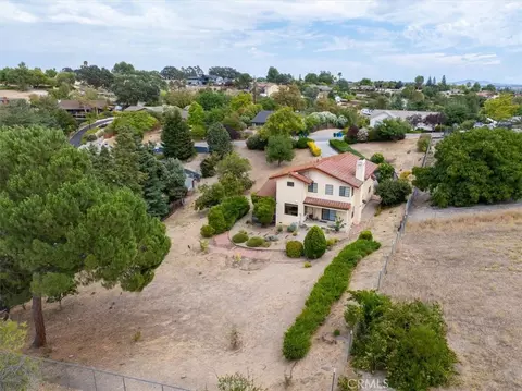 View/Area - 815 Jackson, Paso Robles, CA 93446 photo 8 of 11