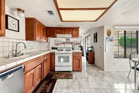 Kitchen - 815 Jackson, Paso Robles, CA 93446 photo 3 of 3