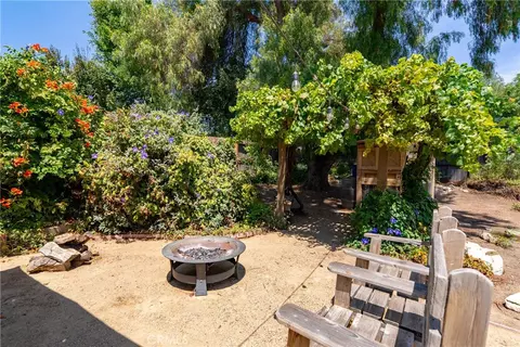 Exterior - 411 Palomino Ln, Paso Robles, CA 93446 photo 14 of 16