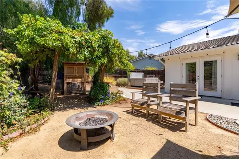 Exterior - 411 Palomino Ln, Paso Robles, CA 93446 photo 13 of 16