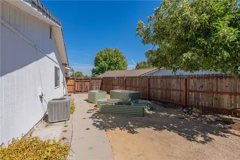 Exterior - 411 Palomino Ln, Paso Robles, CA 93446 photo 9 of 16