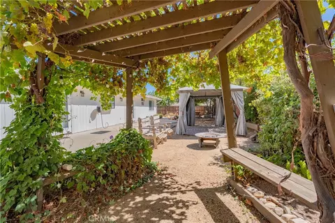 Exterior - 411 Palomino Ln, Paso Robles, CA 93446 photo 11 of 16