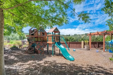 Exterior - 627 Nicklaus St, Paso Robles, CA 93446 photo 3 of 3
