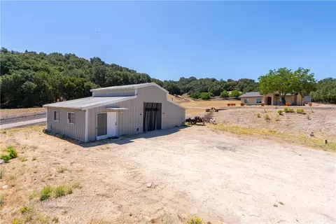 Exterior - 255 Narnia Rd, Paso Robles, CA 93446 photo 6 of 8