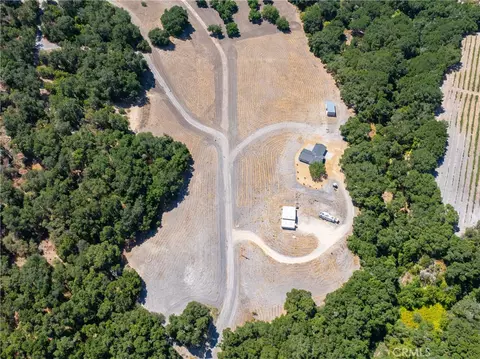 View/Area - 255 Narnia Rd, Paso Robles, CA 93446 photo 4 of 7