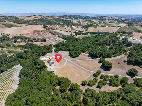 View/Area - 255 Narnia Rd, Paso Robles, CA 93446 photo 3 of 7