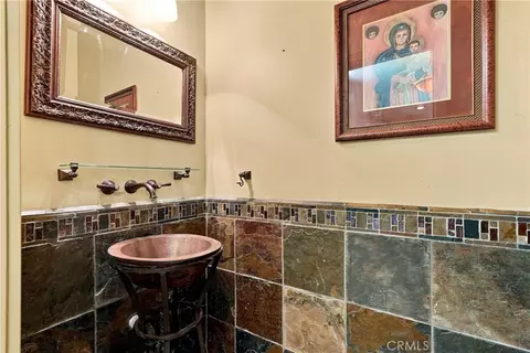 Bath - 255 Narnia Rd, Paso Robles, CA 93446 photo 3 of 4