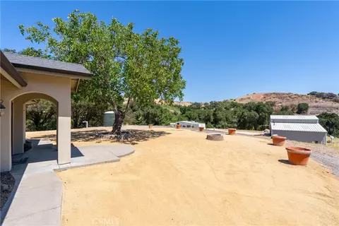Exterior - 255 Narnia Rd, Paso Robles, CA 93446 photo 4 of 8