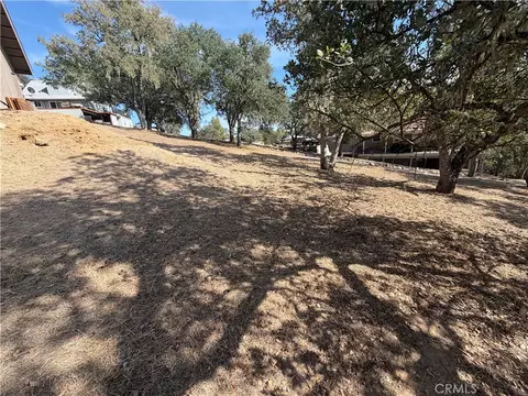 2521 Captains Walk, Bradley, CA 93426 photo 5