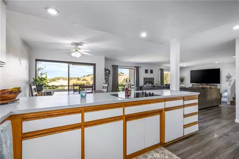 Kitchen - 5065 Meadow Lark, Paso Robles, CA 93446 photo 5 of 5