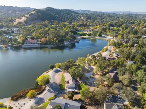 View/Area - 9115 Lake Vw, Atascadero, CA 93422 photo 6 of 16