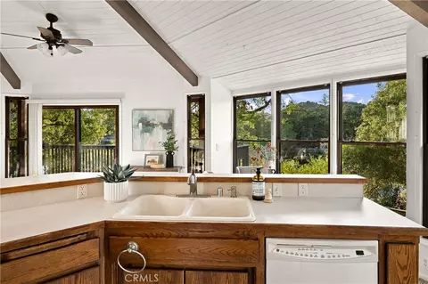Kitchen - 9115 Lake Vw, Atascadero, CA 93422 photo 3 of 5