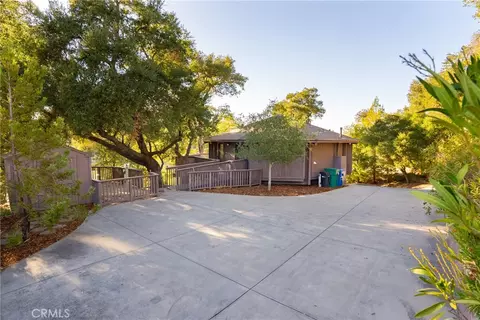 Exterior - 9115 Lake Vw, Atascadero, CA 93422 photo 5 of 10